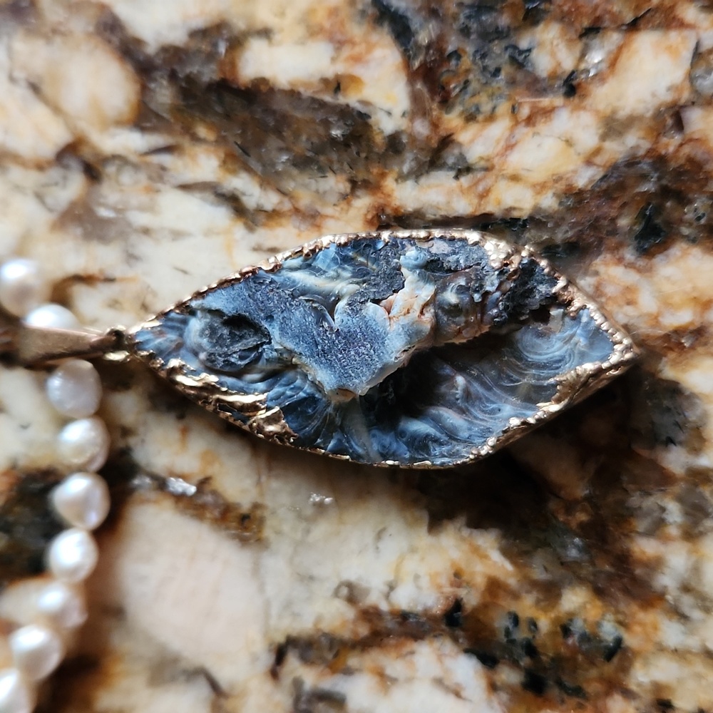 Pearls and gemstone. - Picture 3 of 10
